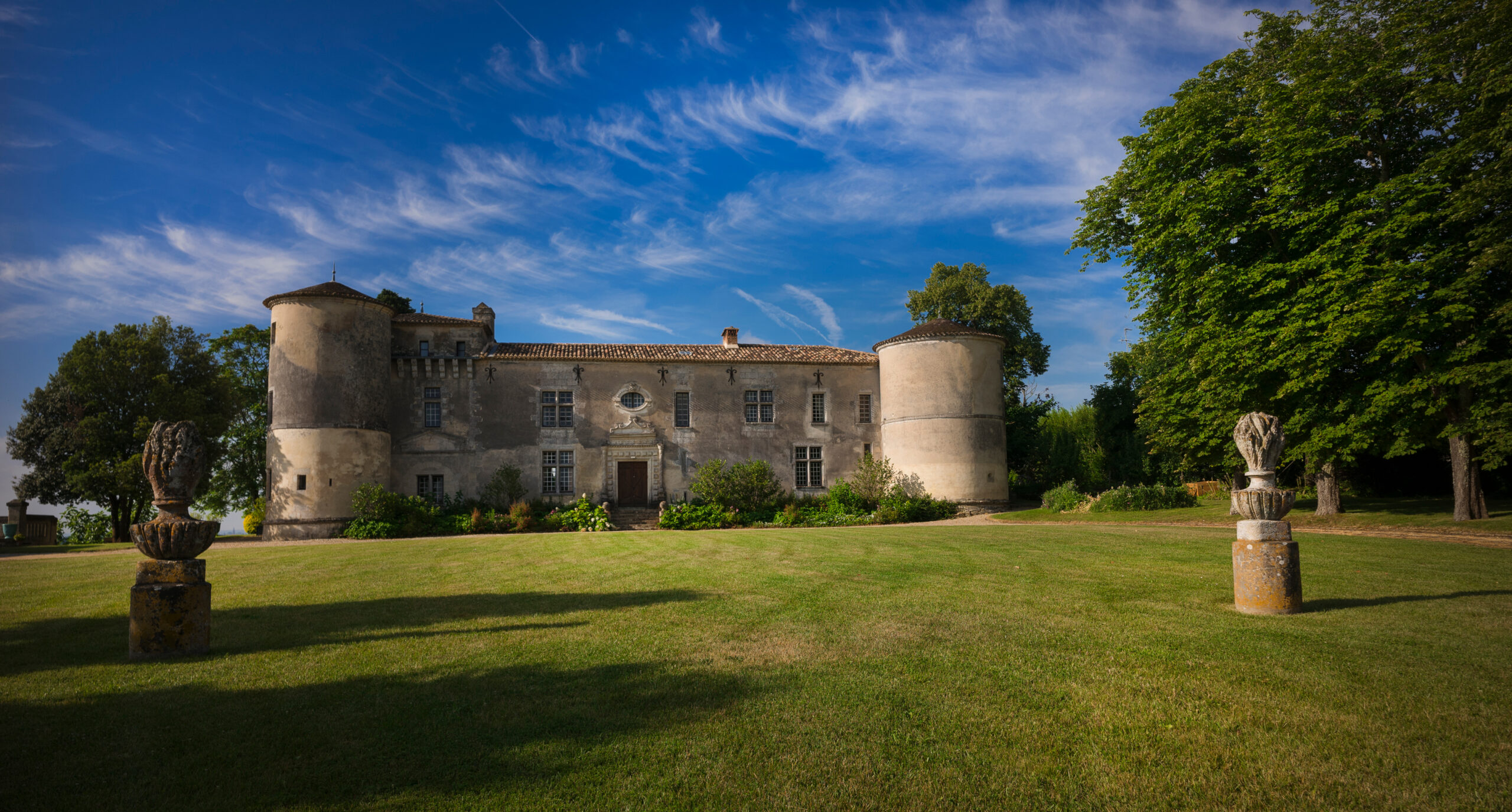 Fiche technique du Château de Carles, appellation Fronsac contrôlée, vin  rouge du Bordelais. Code SAQ: 11378439